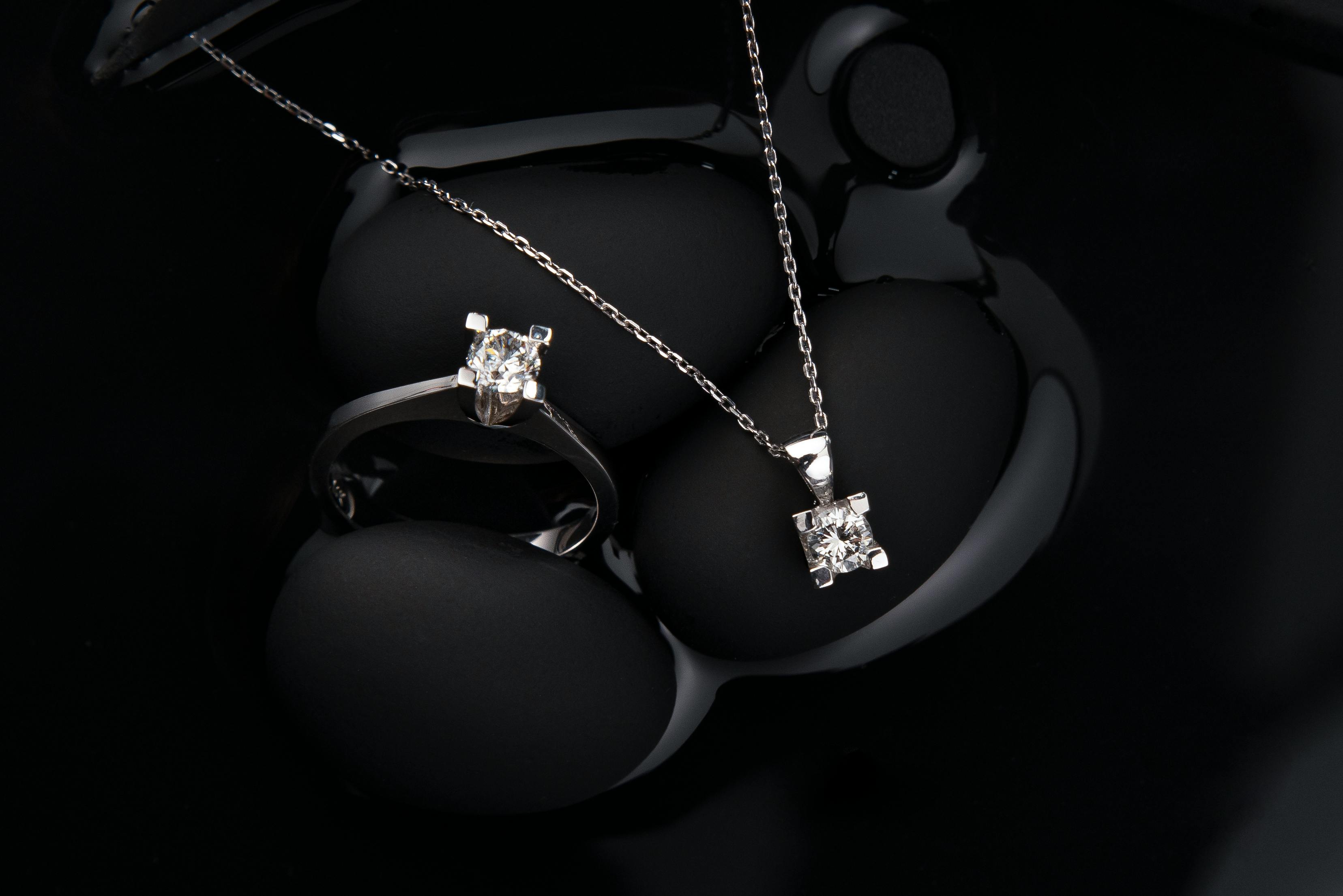 set of diamond ring with necklace