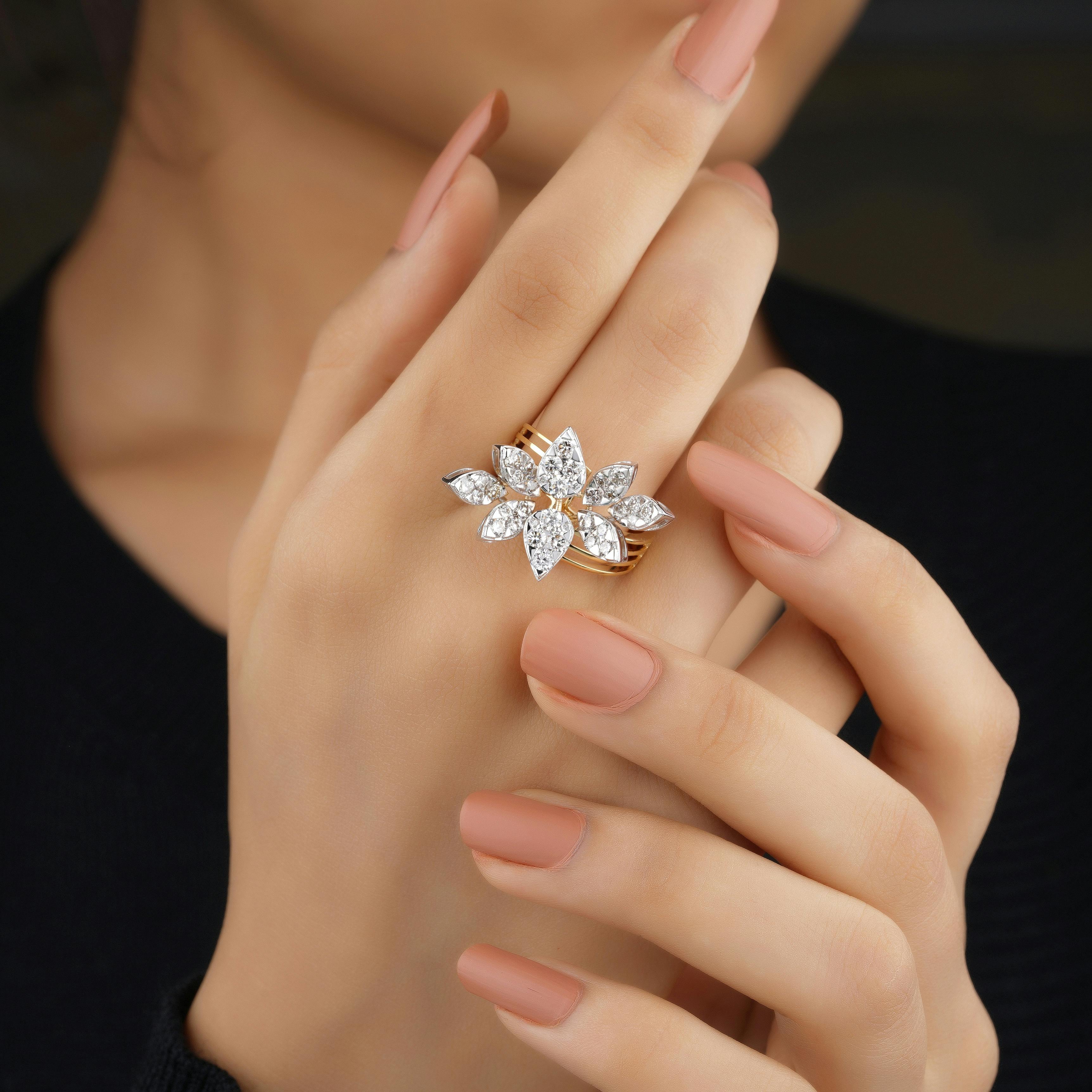 FLOWER PETALS SHAPED RING